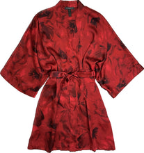 Load image into Gallery viewer, Samantha Chang Classic Silk  Printed Short Kimono

