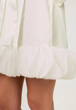 Load image into Gallery viewer, Rya Villa Cover up - Ivory
