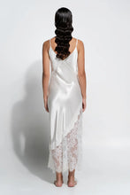 Load image into Gallery viewer, Ginia Aurielle Slip - Cream
